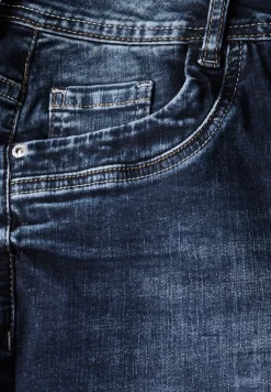 Straight Legs jeans
