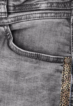 Straight Legs jeans