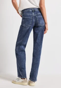 Straight Legs jeans
