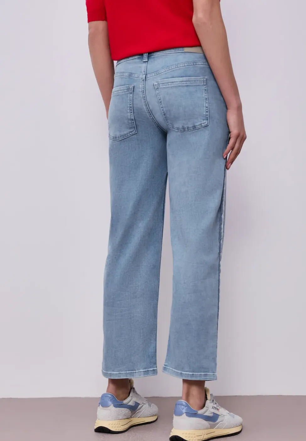 Straight Legs jeans