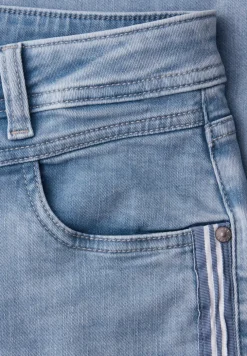 Straight Legs jeans