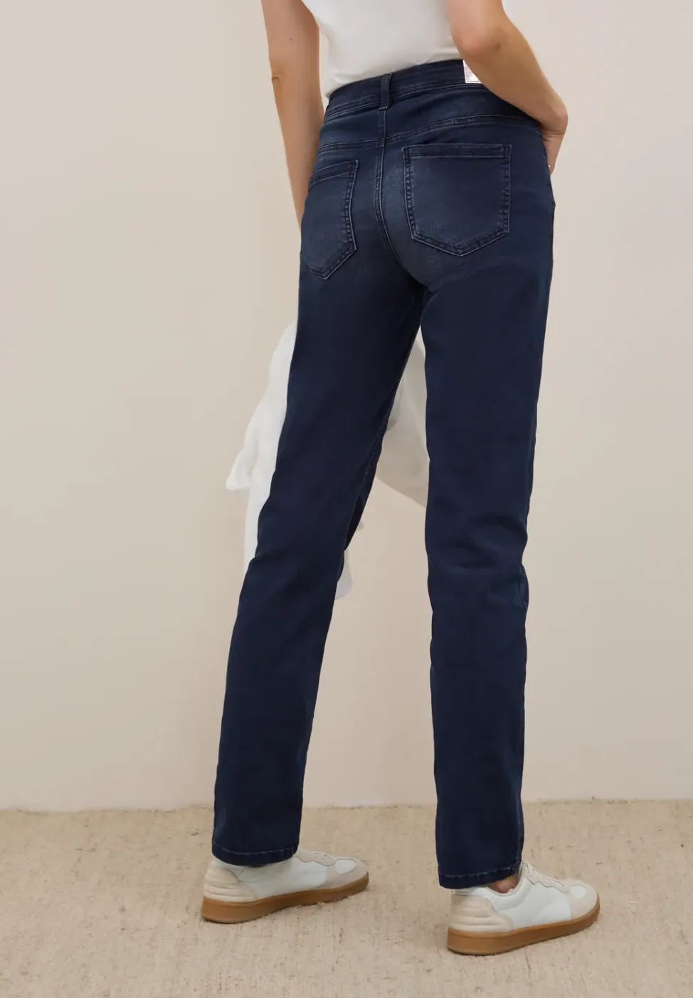 Straight Legs jeans