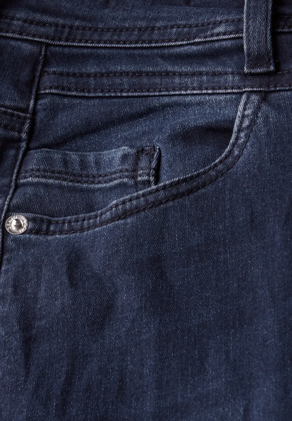Straight Legs jeans