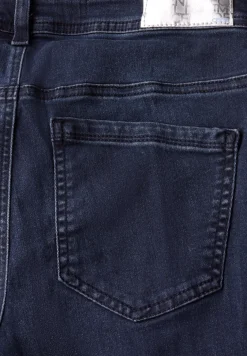 Straight Legs jeans