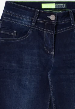 Straight Legs jeans