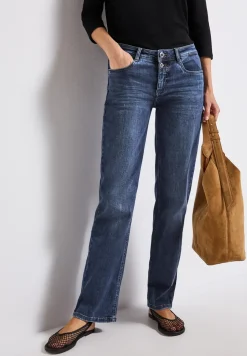 Straight Legs jeans