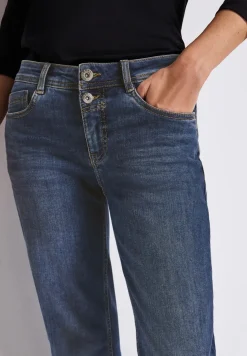 Straight Legs jeans