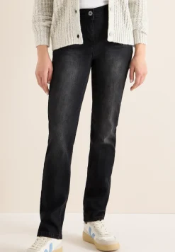 Straight Legs jeans