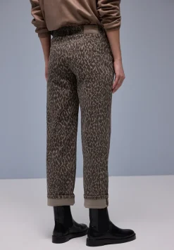 Straight Legs jeans