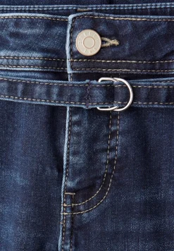 Straight Legs jeans