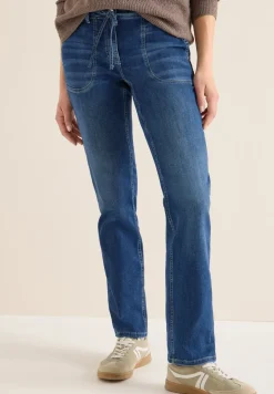 Straight Legs jeans