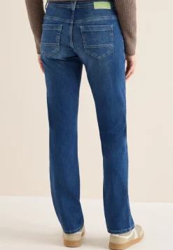 Straight Legs jeans