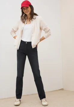 Straight Legs jeans