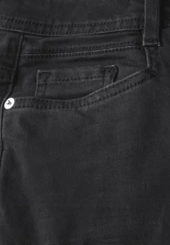 Straight Legs jeans