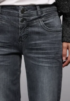 Straight Legs jeans