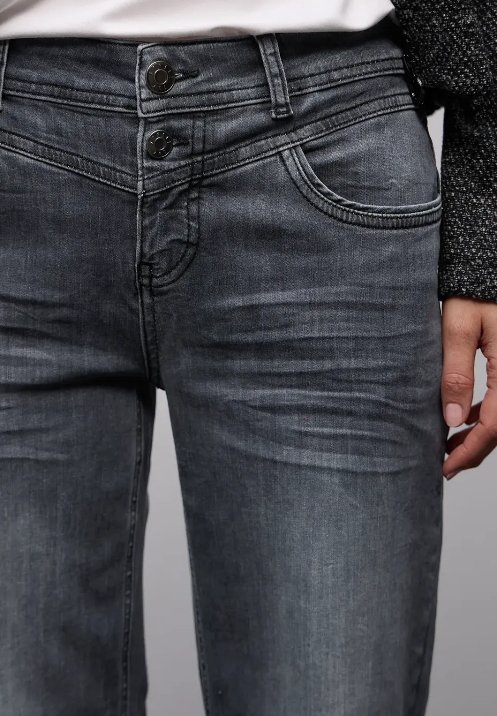Straight Legs jeans