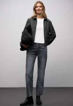Straight Legs jeans