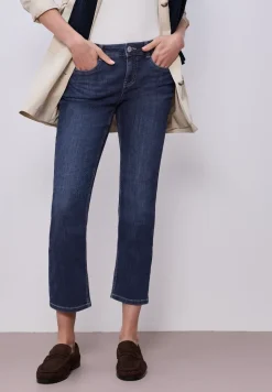 Straight Legs jeans
