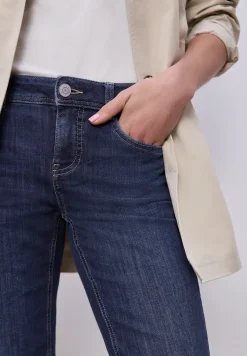 Straight Legs jeans