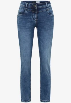 Straight Legs jeans