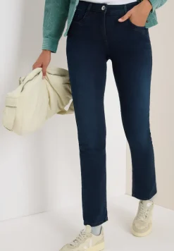 Straight Legs jeans