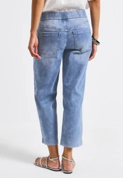 Straight Legs jeans