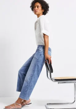 Straight Legs jeans