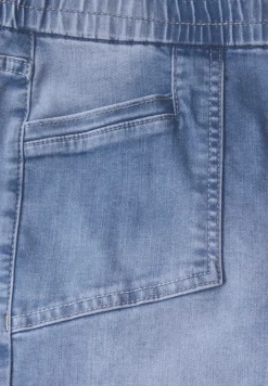 Straight Legs jeans