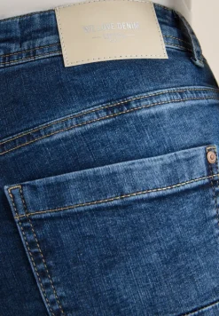Straight Legs jeans