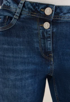 Straight Legs jeans