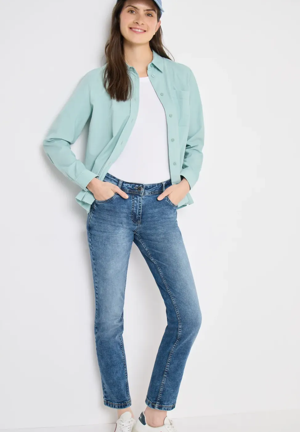 Straight Legs jeans