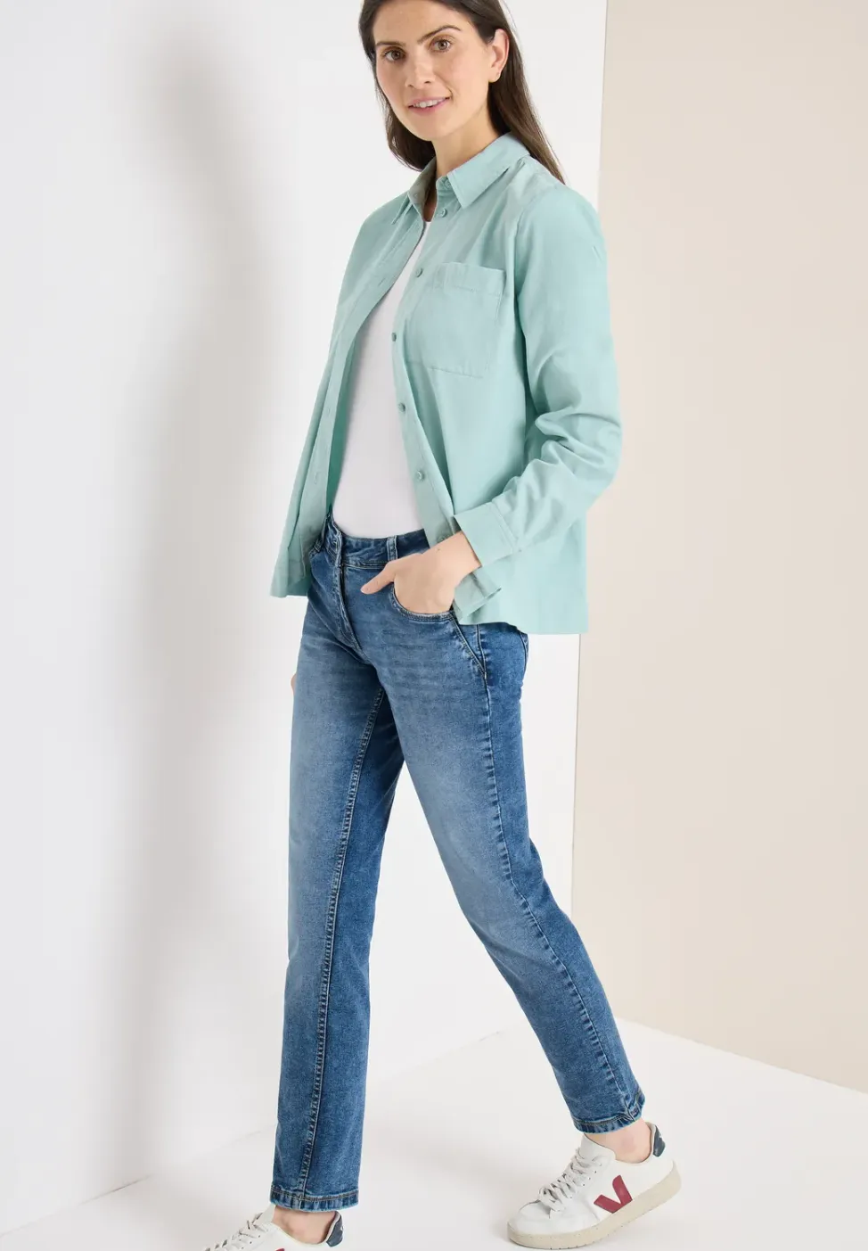 Straight Legs jeans
