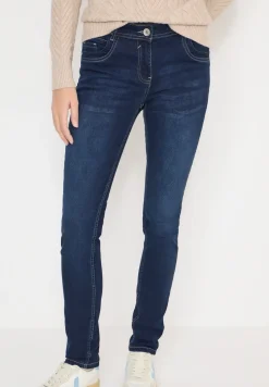 Straight Legs jeans