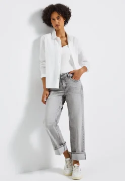 Straight Legs jeans