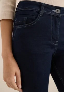 Straight Legs jeans