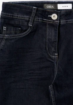 Straight Legs jeans