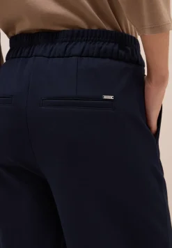 Straight Legs
