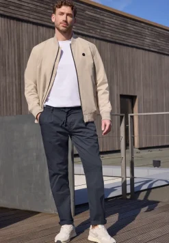 Straight Legs chino's in een lichtgewicht stof
