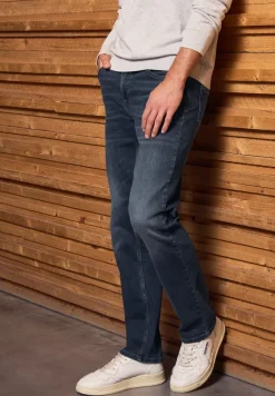 Straight Legs jeans