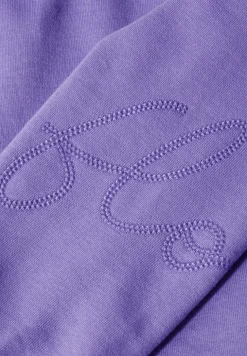 Sweater met borduursel