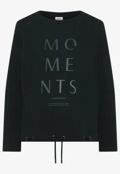 Sweater met borduursel