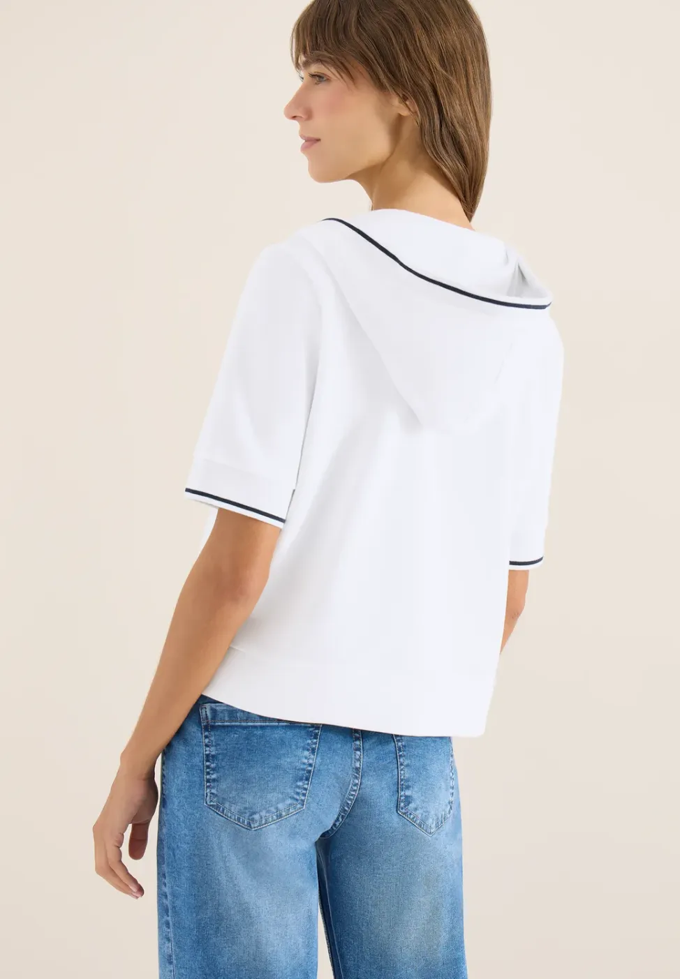Sweaterjack met korte mouwen en capuchon