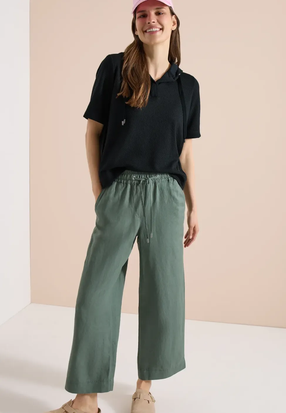 Sweater met korte mouwen en capuchon