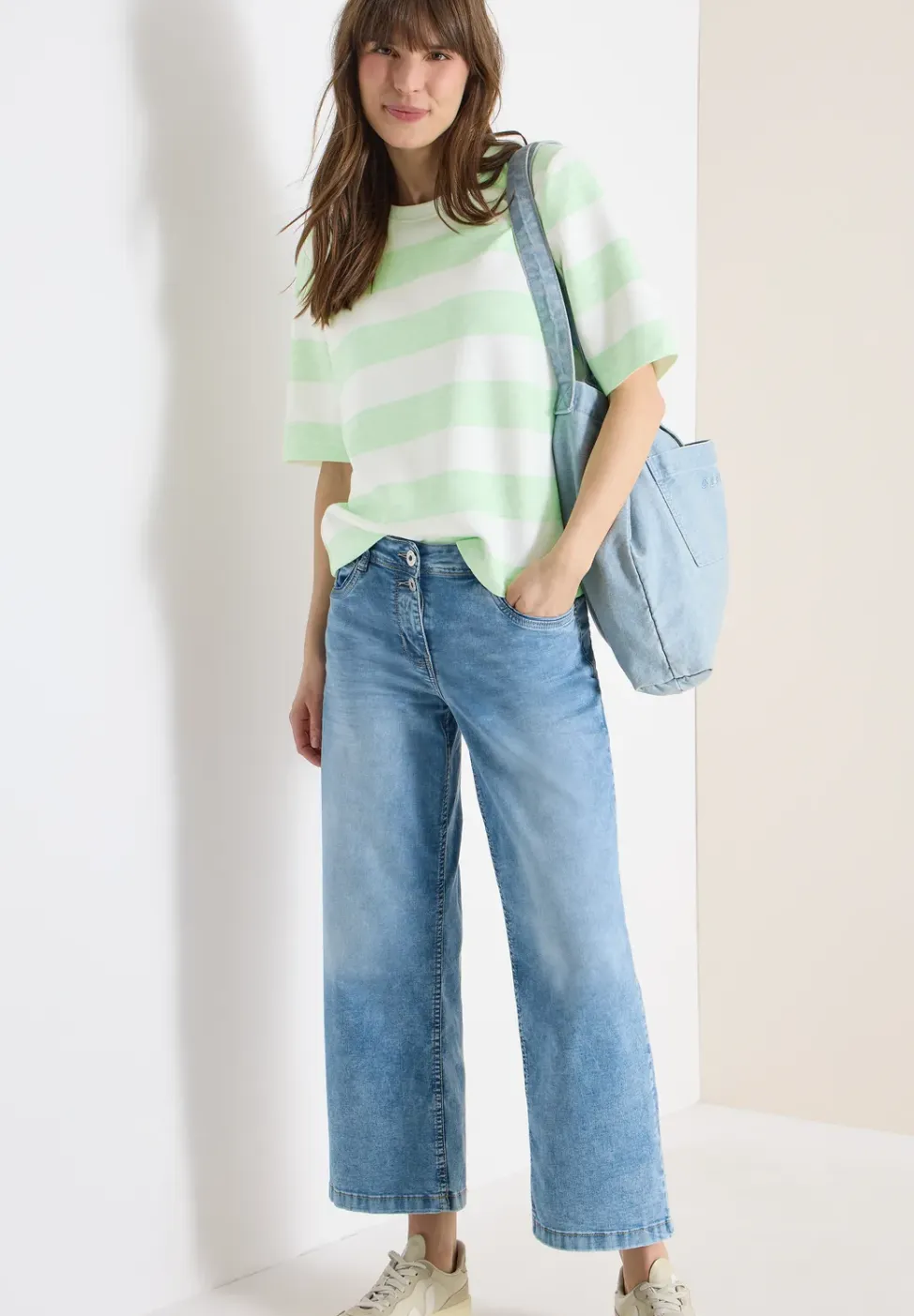 Sweater met korte mouwen en strepen