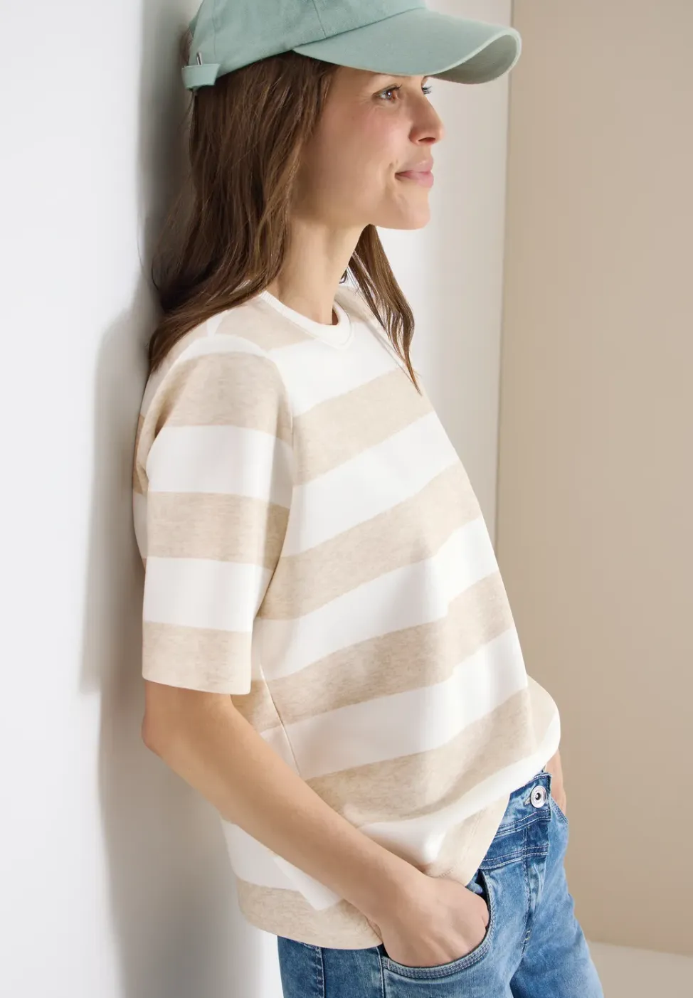 Sweater met korte mouwen en strepen
