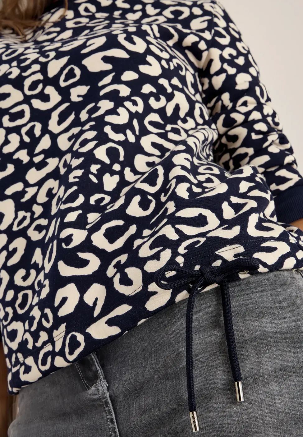 Sweatshirt met leopatroon