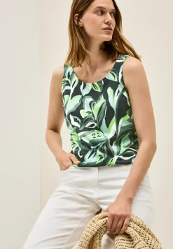 Top met gesmokte details