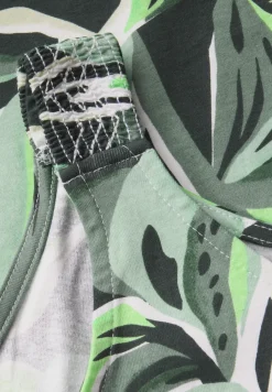 Top met gesmokte details