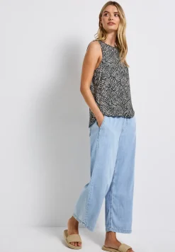 Top met knoopsluiting