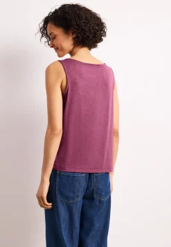 Top met ronde hals en schouderdetails